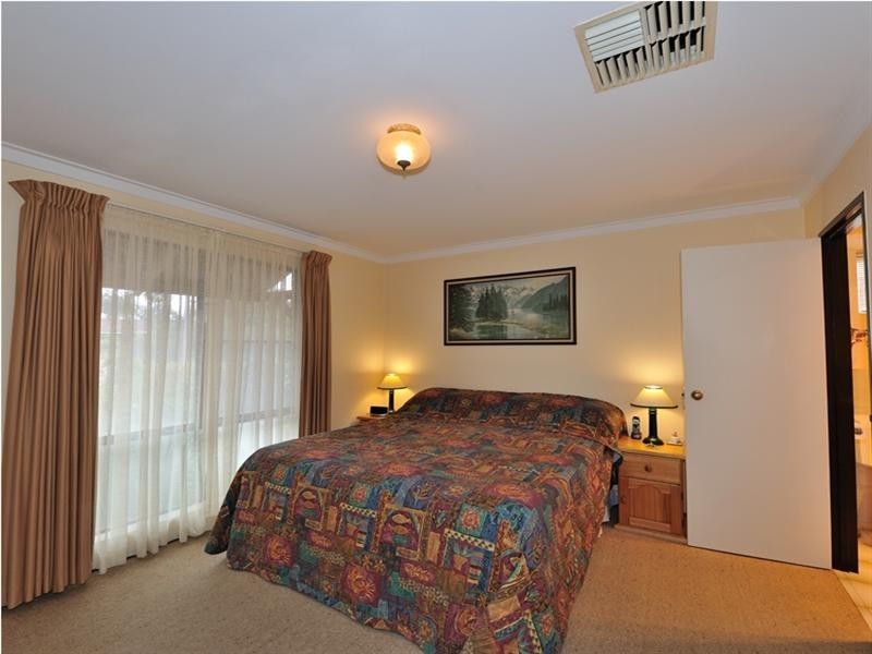 33 Celina Crescent, Kingsley WA 6026