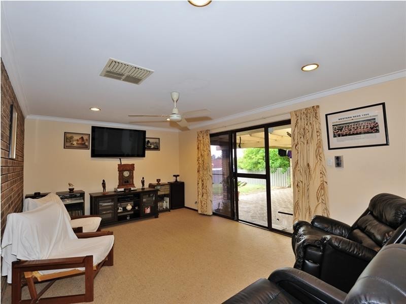 33 Celina Crescent, Kingsley WA 6026