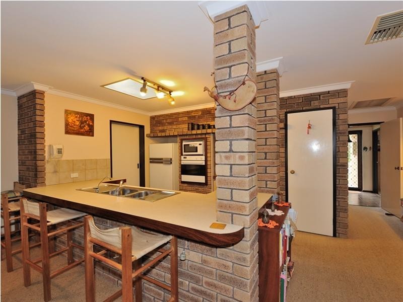 33 Celina Crescent, Kingsley WA 6026