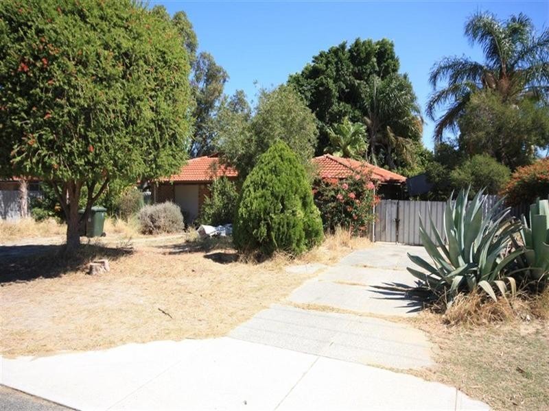 26 Harris Way, Westminster WA 6061