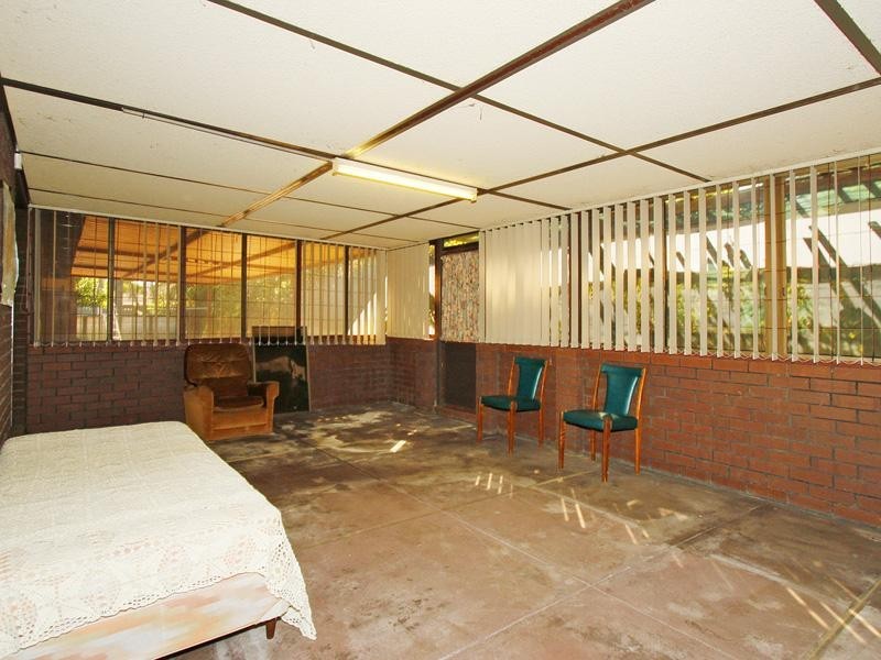 5 Barlee Way, Beechboro WA 6063