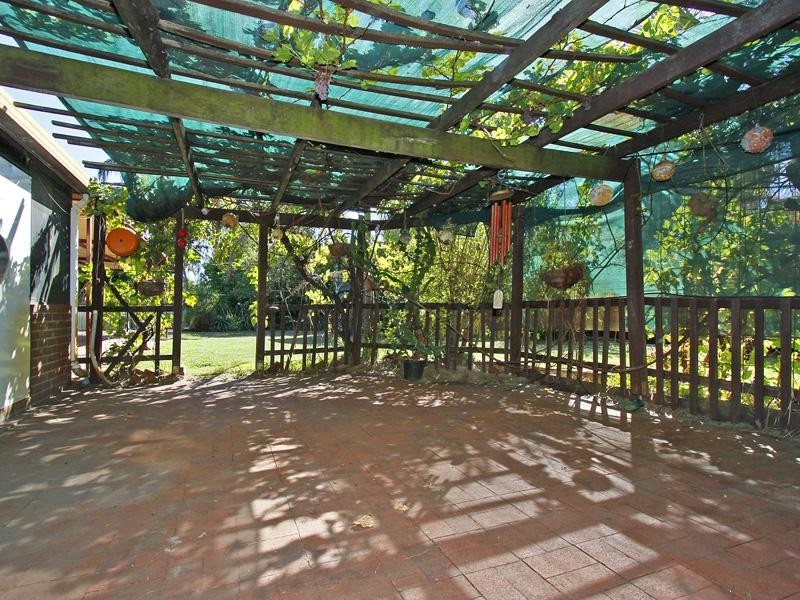 5 Barlee Way, Beechboro WA 6063