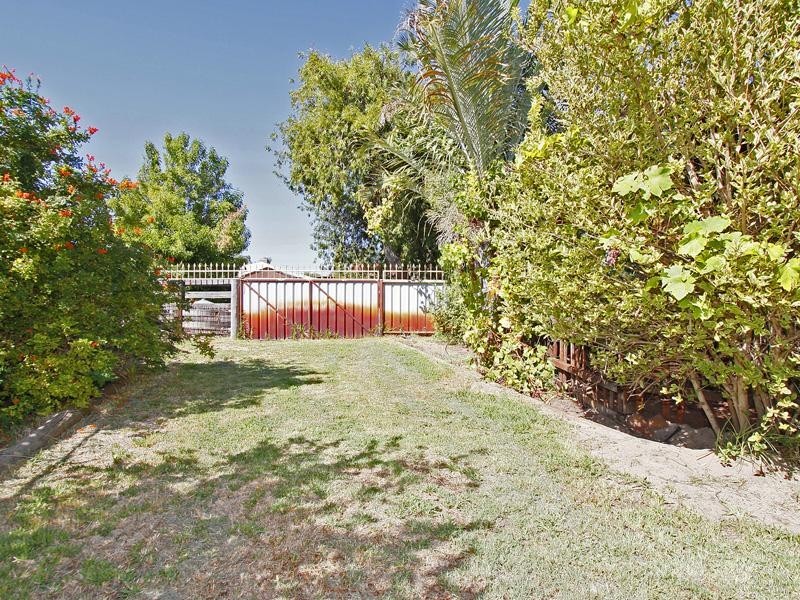 5 Barlee Way, Beechboro WA 6063