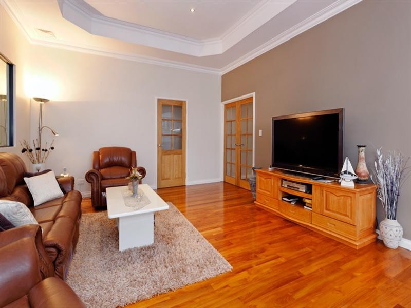 10 Kokoda Boulevard, Dianella WA 6059