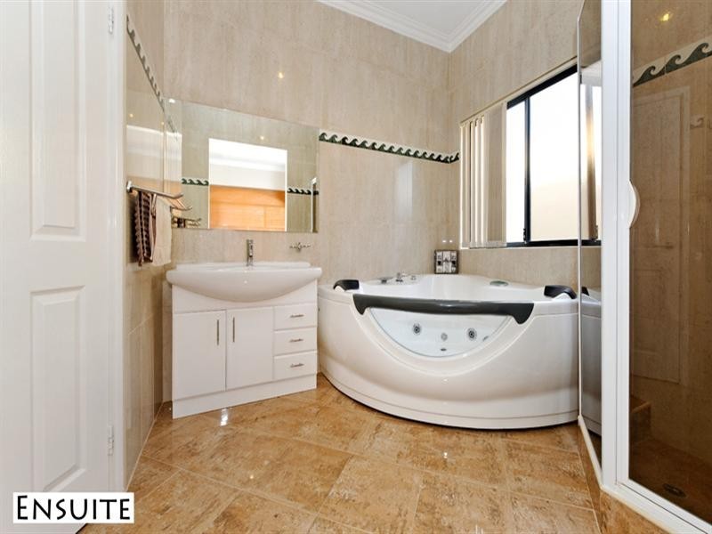 10 Kokoda Boulevard, Dianella WA 6059