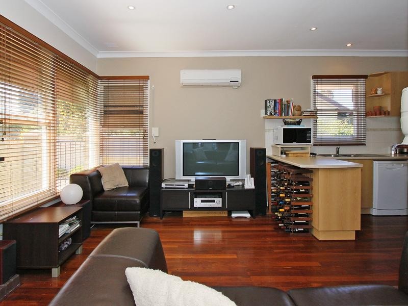 1 Guildford Road, Bassendean WA 6054