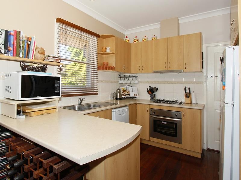 1 Guildford Road, Bassendean WA 6054