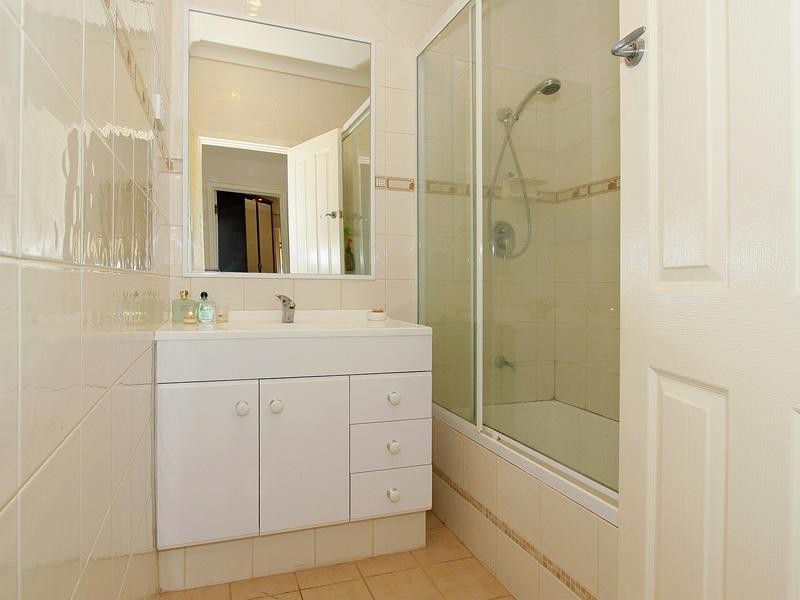 1 Guildford Road, Bassendean WA 6054