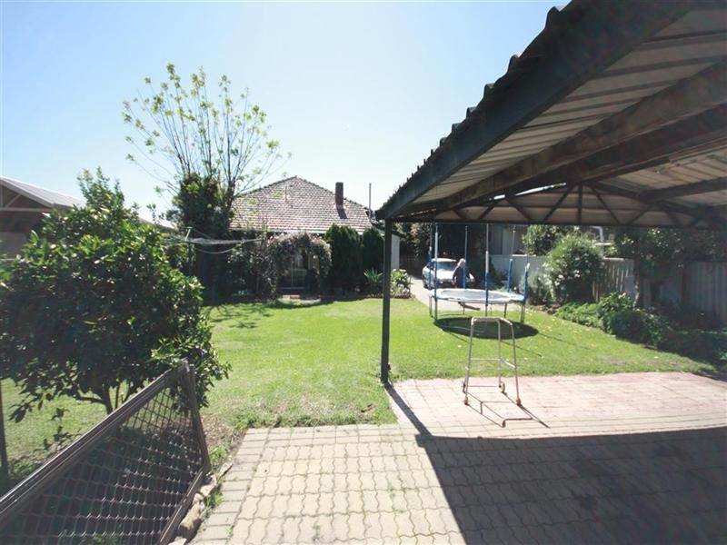 17 Holmesdale Road, Woodbridge WA 6056