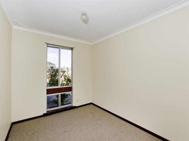 31 Broadway, Embleton WA 6062