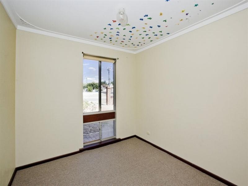 31 Broadway, Embleton WA 6062