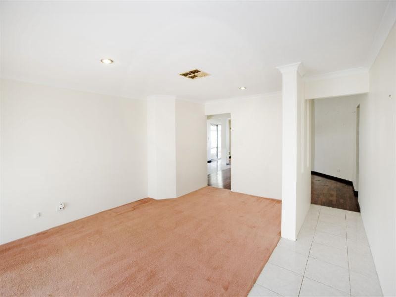 30 Hamelin Drive, Ballajura WA 6066