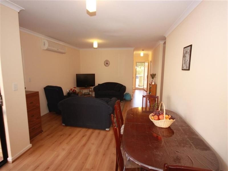 8A Poynings Street, Westminster WA 6061