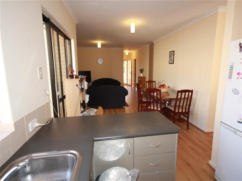 8A Poynings Street, Westminster WA 6061