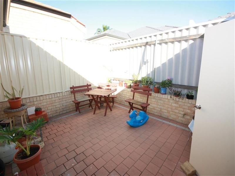 8A Poynings Street, Westminster WA 6061