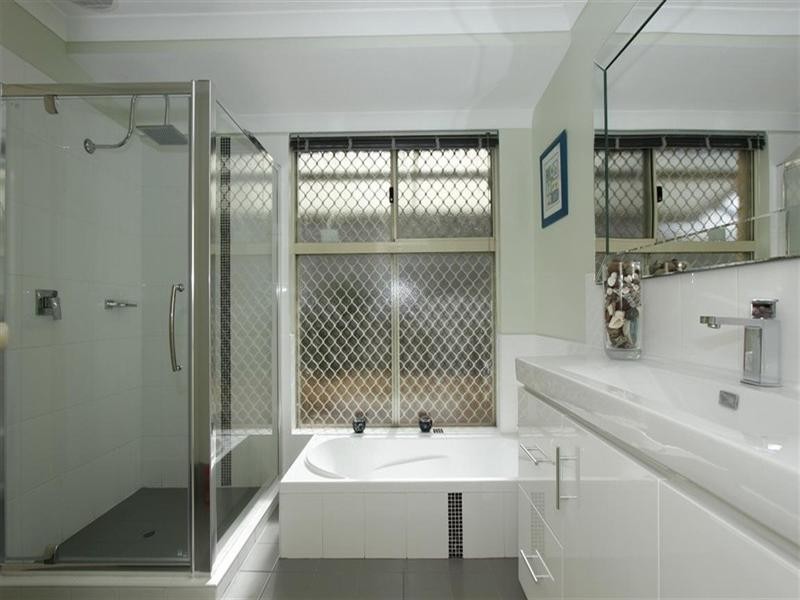 14 Skew Road, Bayswater WA 6053