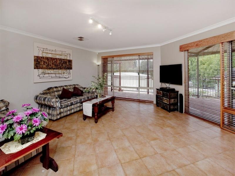 86 Ida Street, Eden Hill WA 6054