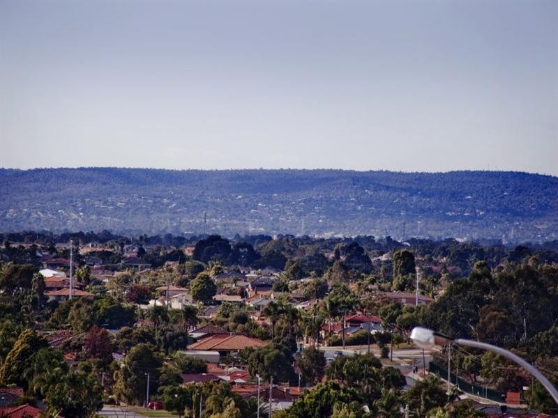 17 Cherrywood Avenue, Dianella WA 6059