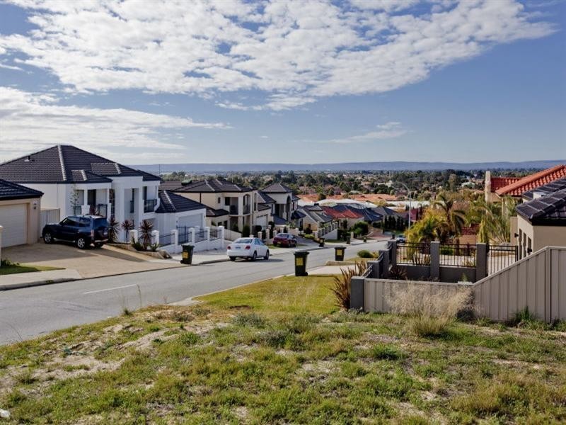 17 Cherrywood Avenue, Dianella WA 6059