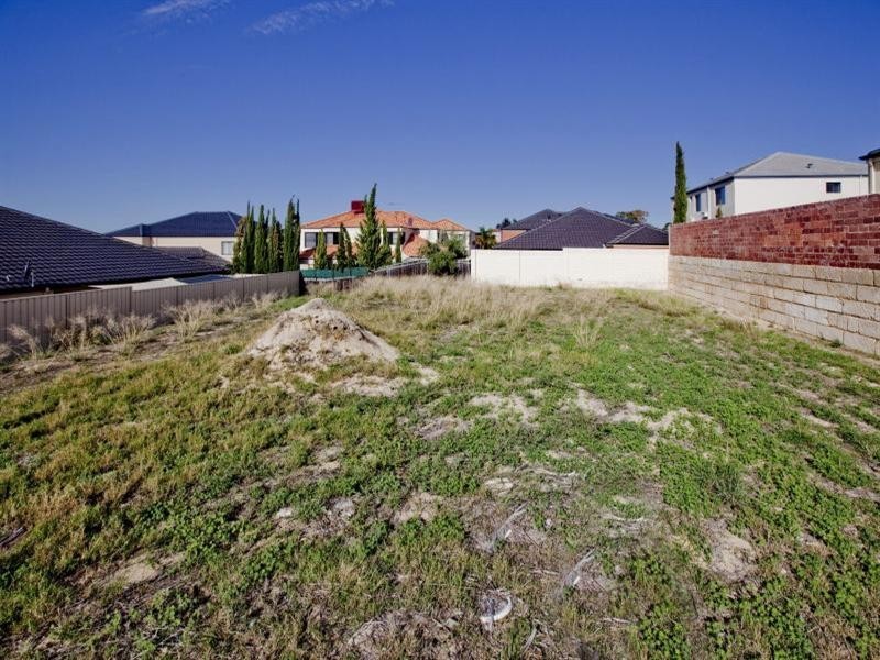 17 Cherrywood Avenue, Dianella WA 6059