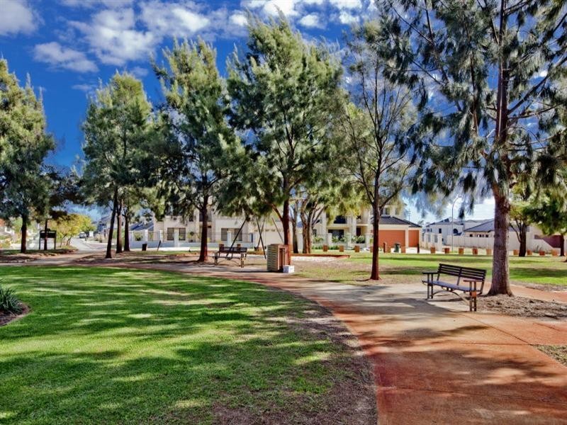 17 Cherrywood Avenue, Dianella WA 6059