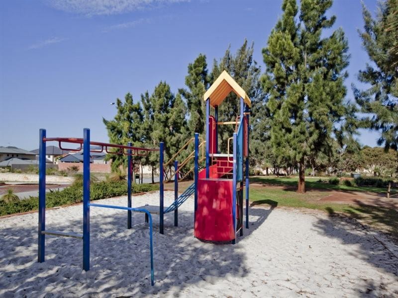 17 Cherrywood Avenue, Dianella WA 6059