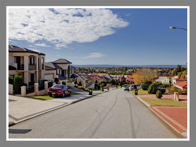 17 Cherrywood Avenue, Dianella WA 6059