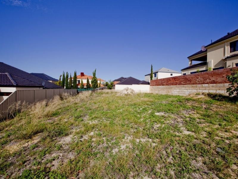 17 Cherrywood Avenue, Dianella WA 6059