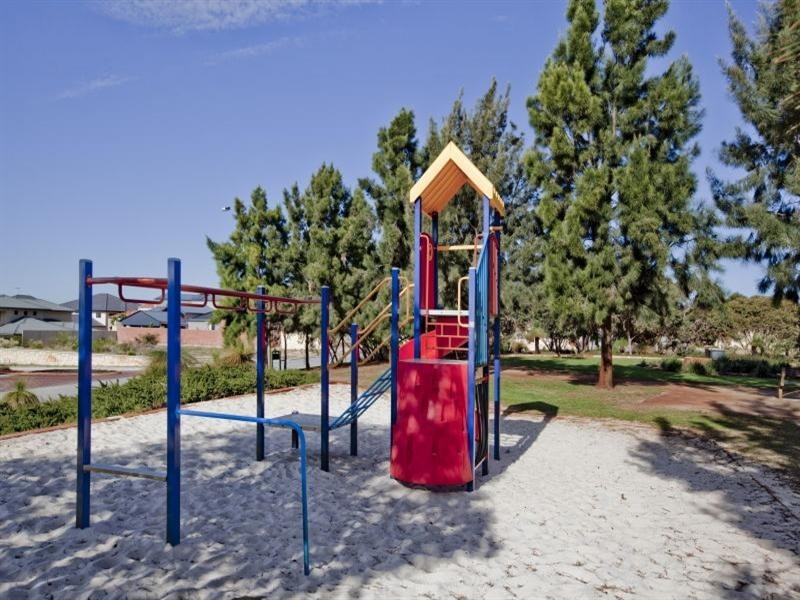 17 Cherrywood Avenue, Dianella WA 6059