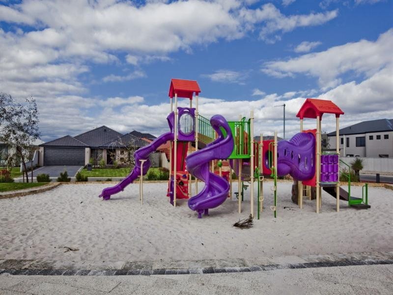 8 Cottontree Lane, Beechboro WA 6063