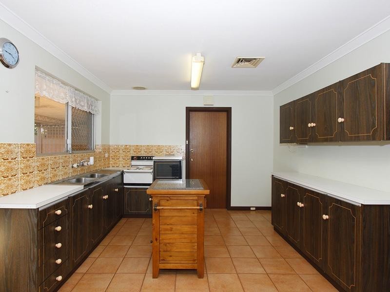 90 Leeds Street, Dianella WA 6059