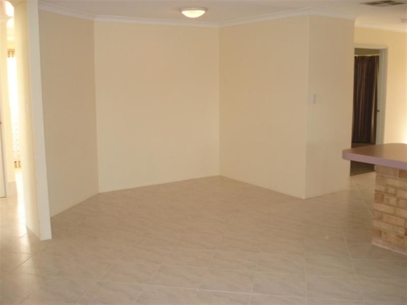 12 Cherwell Avenue, Beechboro WA 6063