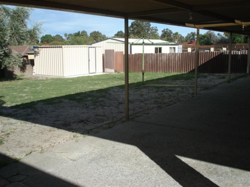 5 Gloves Place, Beechboro WA 6063