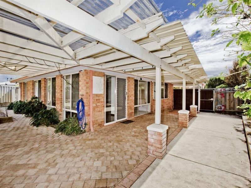 30 Hamelin Drive, Ballajura WA 6066