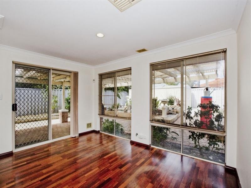 30 Hamelin Drive, Ballajura WA 6066