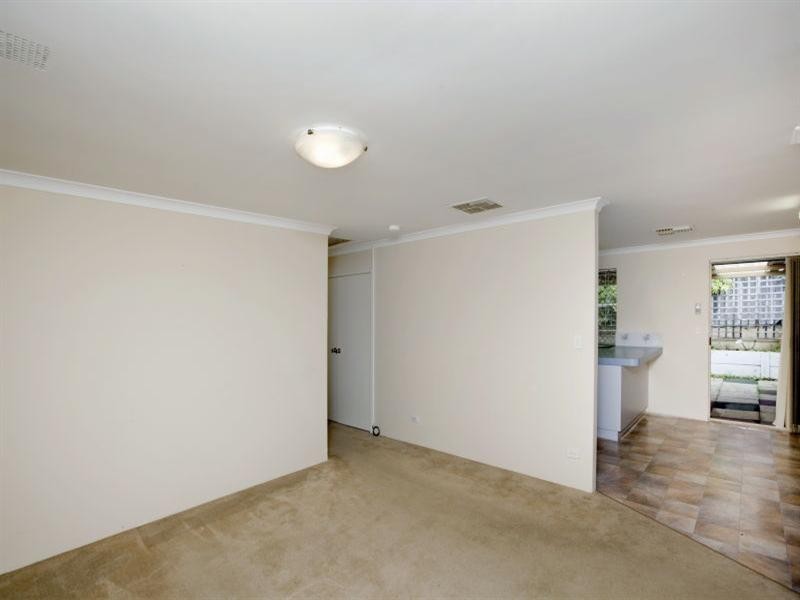2/131 Shakespeare Avenue (off Homer St), Yokine WA 6060
