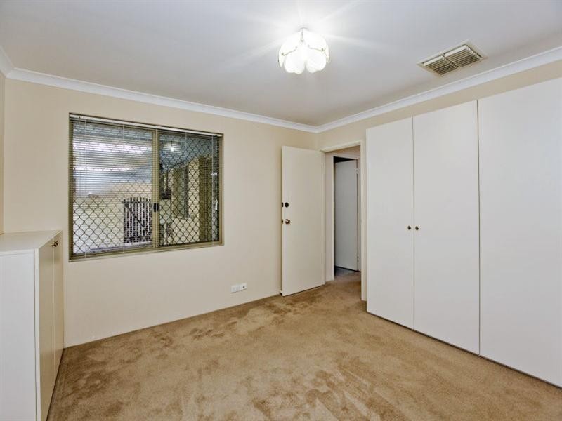 2/131 Shakespeare Avenue (off Homer St), Yokine WA 6060