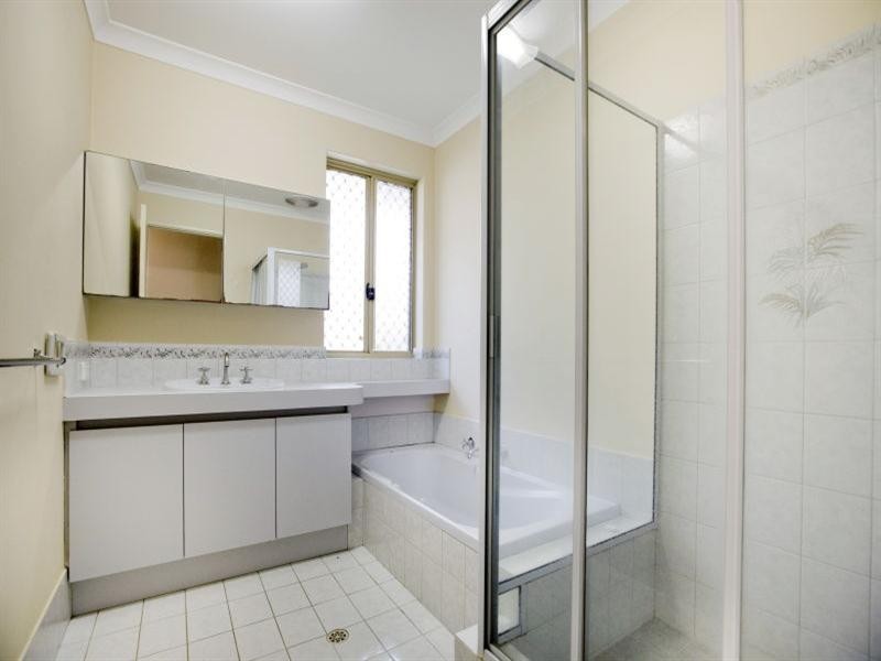 2/131 Shakespeare Avenue (off Homer St), Yokine WA 6060