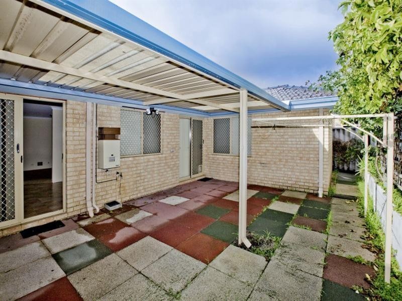 2/131 Shakespeare Avenue (off Homer St), Yokine WA 6060
