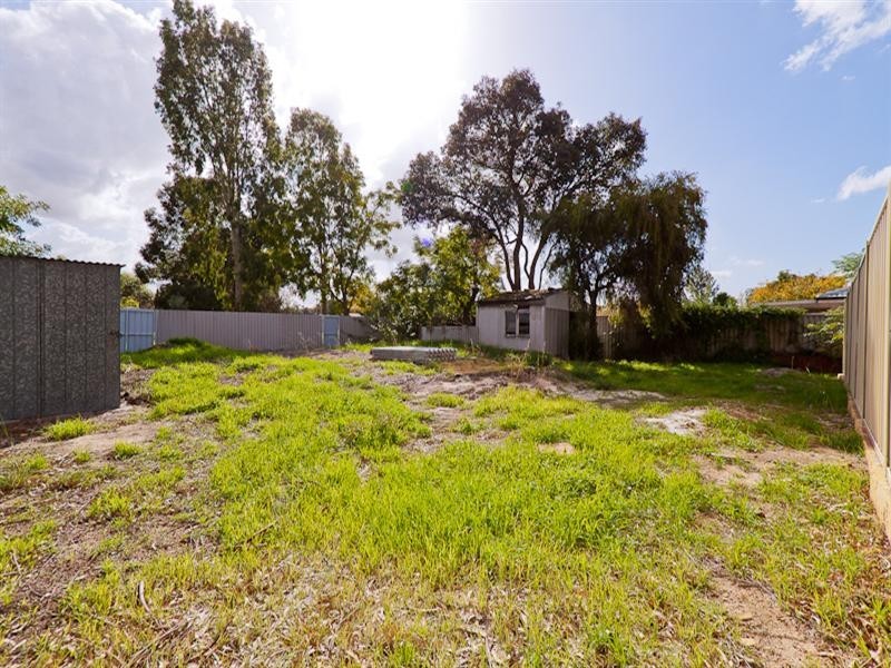 27B Temby Street, Beckenham WA 6107