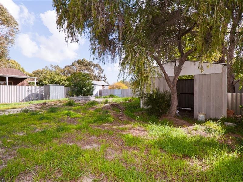 27B Temby Street, Beckenham WA 6107