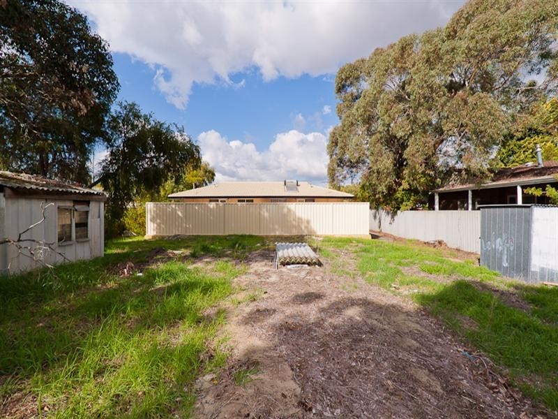 27B Temby Street, Beckenham WA 6107