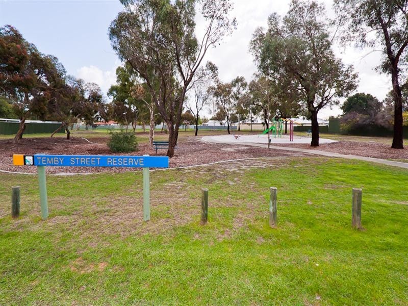 27B Temby Street, Beckenham WA 6107