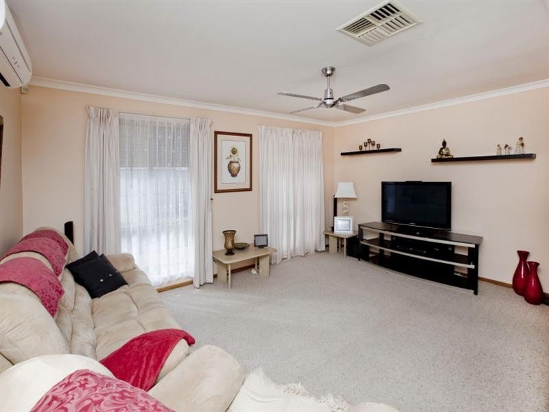 84B Naunton Way, Eden Hill WA 6054