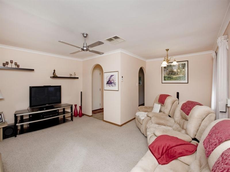 84B Naunton Way, Eden Hill WA 6054