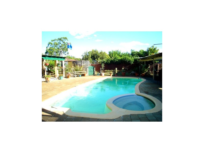 8 Cothill Court, Eden Hill WA 6054