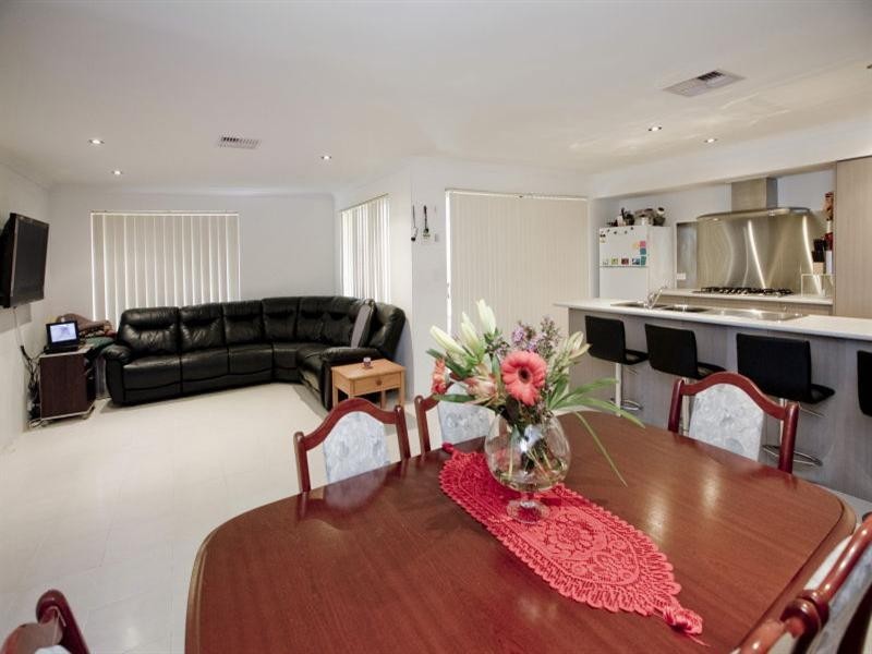 53 Redington Drive, Butler WA 6036