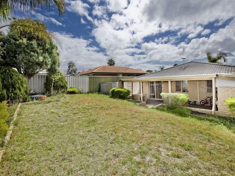 5 Dusky Lane, Mirrabooka WA 6061