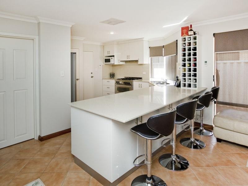 31 Whimbrel Parade, Beechboro WA 6063