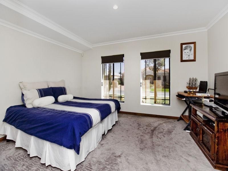 31 Whimbrel Parade, Beechboro WA 6063